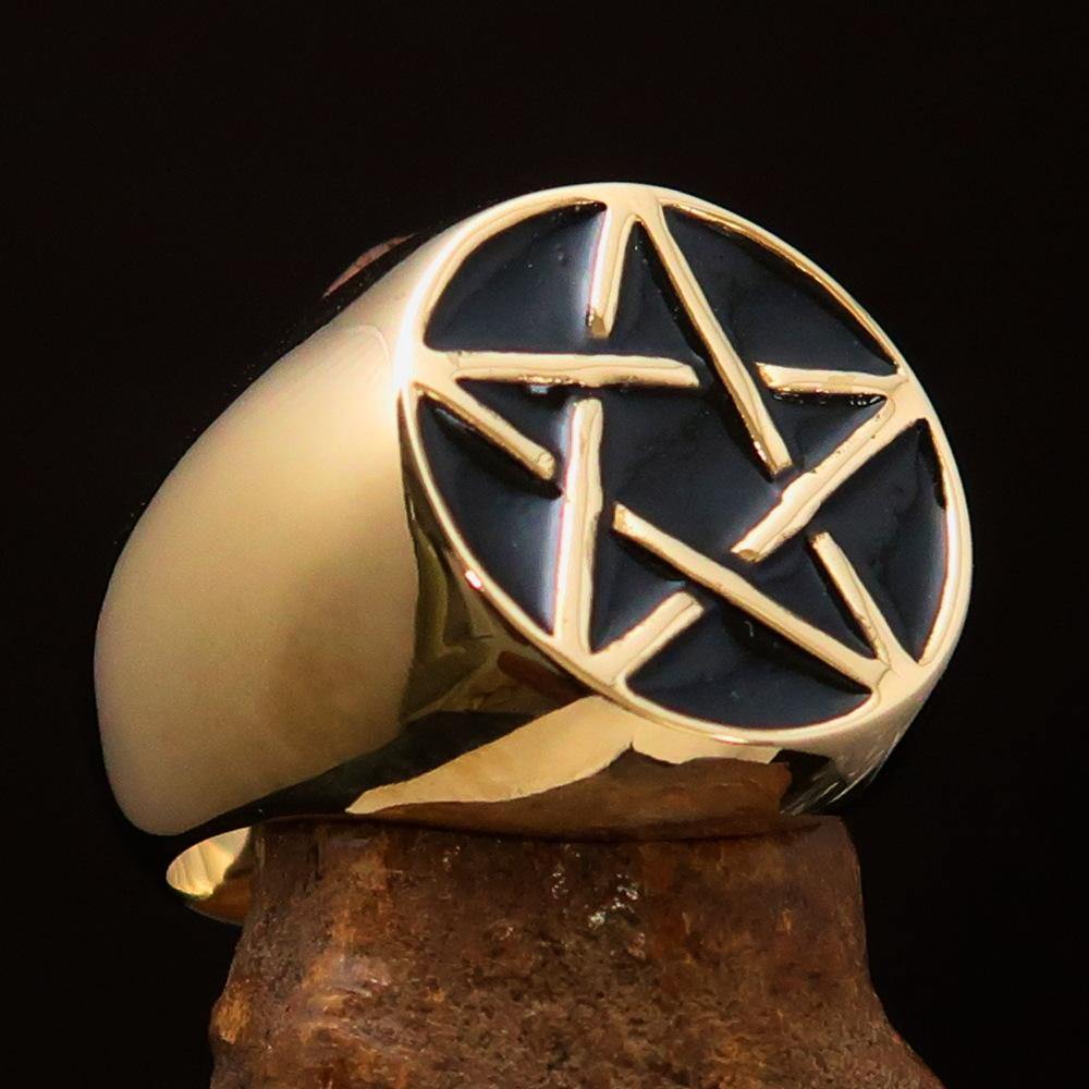 Men's Pinky Ring made of solid brass featuring a high polished black pentagram design, showcasing its elegant craftsmanship.