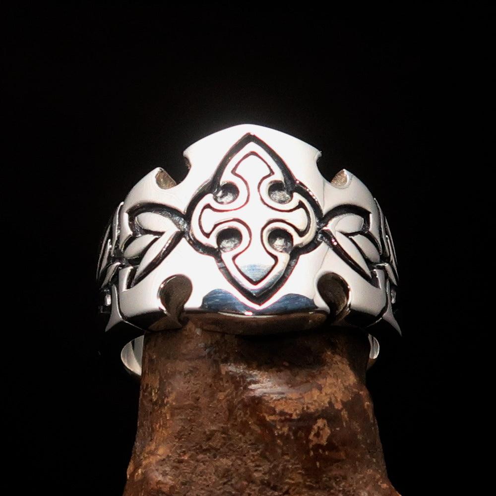 Men's sterling silver Fleur de Lis lily ring with antiqued and mirror polished finish, showcasing intricate details and hallmarked 925.