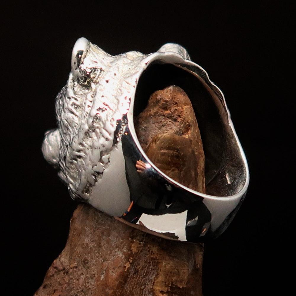 Men's sterling silver ring featuring an antiqued grizzly bear design, showcasing quality craftsmanship and unique style.