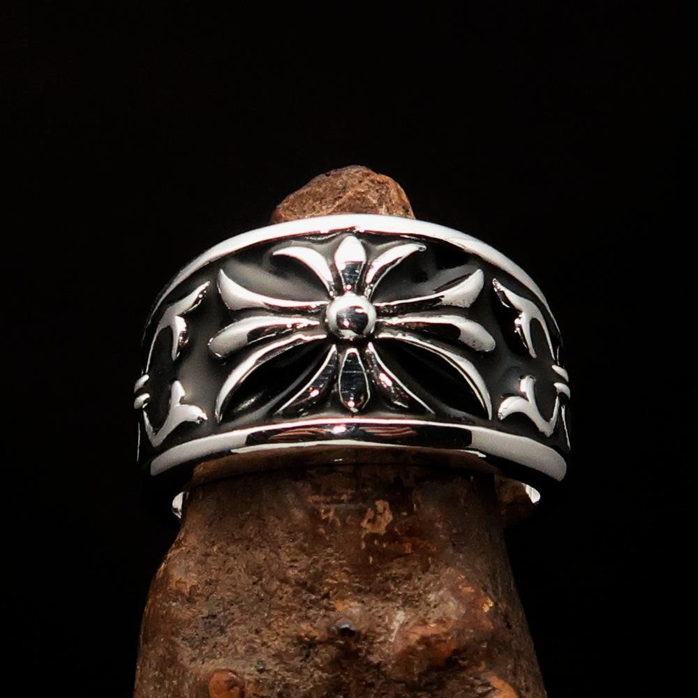 Men's Fleur de Lis Ring in black sterling silver with high polish and enamel finish, showcasing the intricate design and hallmark 925.