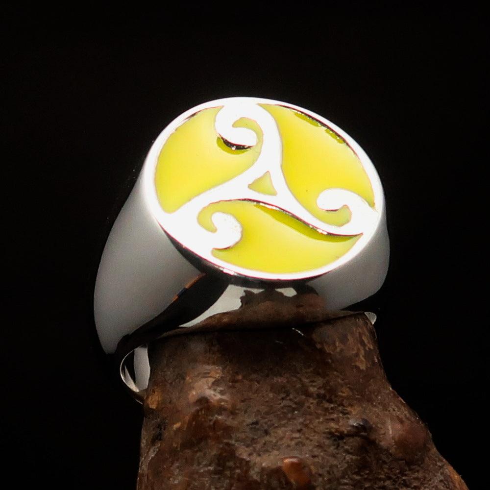 Men's Celtic Triade Ring in yellow enamel, crafted from solid sterling silver with a high polish finish, featuring the Triskele symbol.