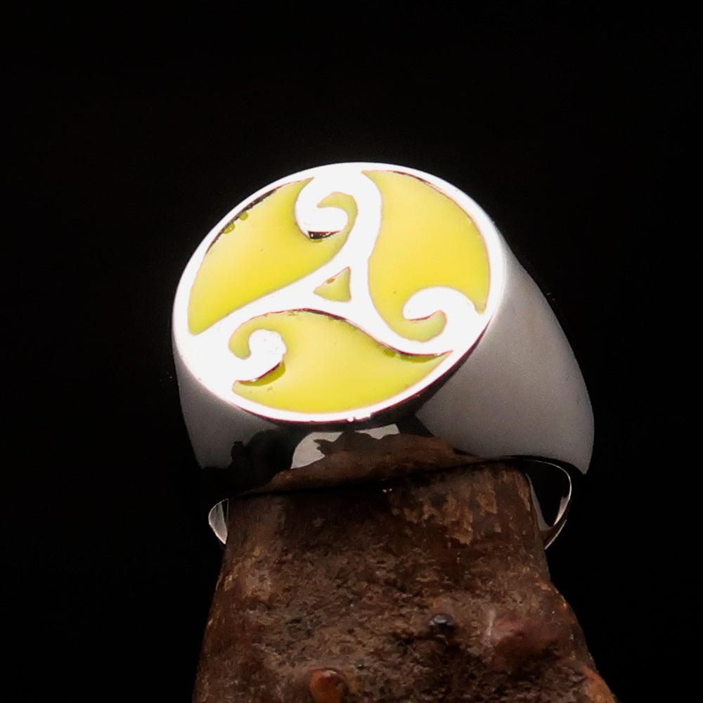 Men's Celtic Triade Ring in yellow enamel, crafted from solid sterling silver with a high polish finish, featuring the Triskele symbol.