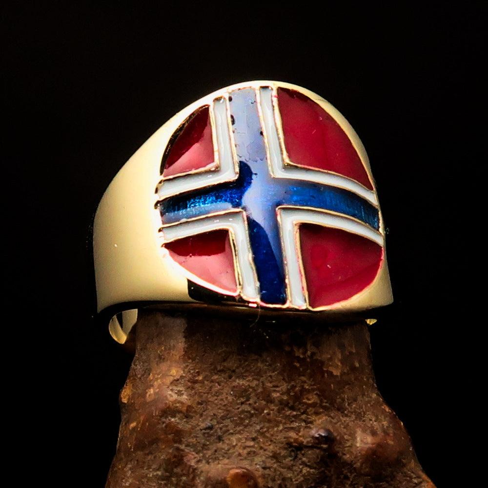 Men's National Flag Ring Norway made of solid brass with high polish and enamel detailing, showcasing the Norwegian flag.