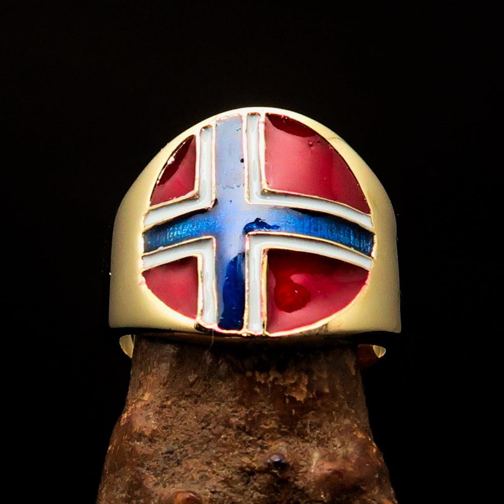 Men's National Flag Ring Norway made of solid brass with high polish and enamel detailing, showcasing the Norwegian flag.