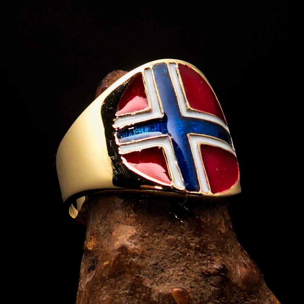 Men's National Flag Ring Norway made of solid brass with high polish and enamel detailing, showcasing the Norwegian flag.