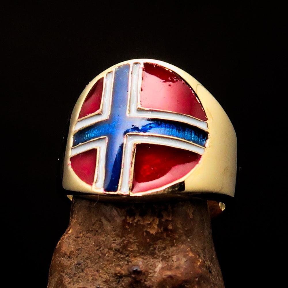 Men's National Flag Ring Norway made of solid brass with high polish and enamel detailing, showcasing the Norwegian flag.