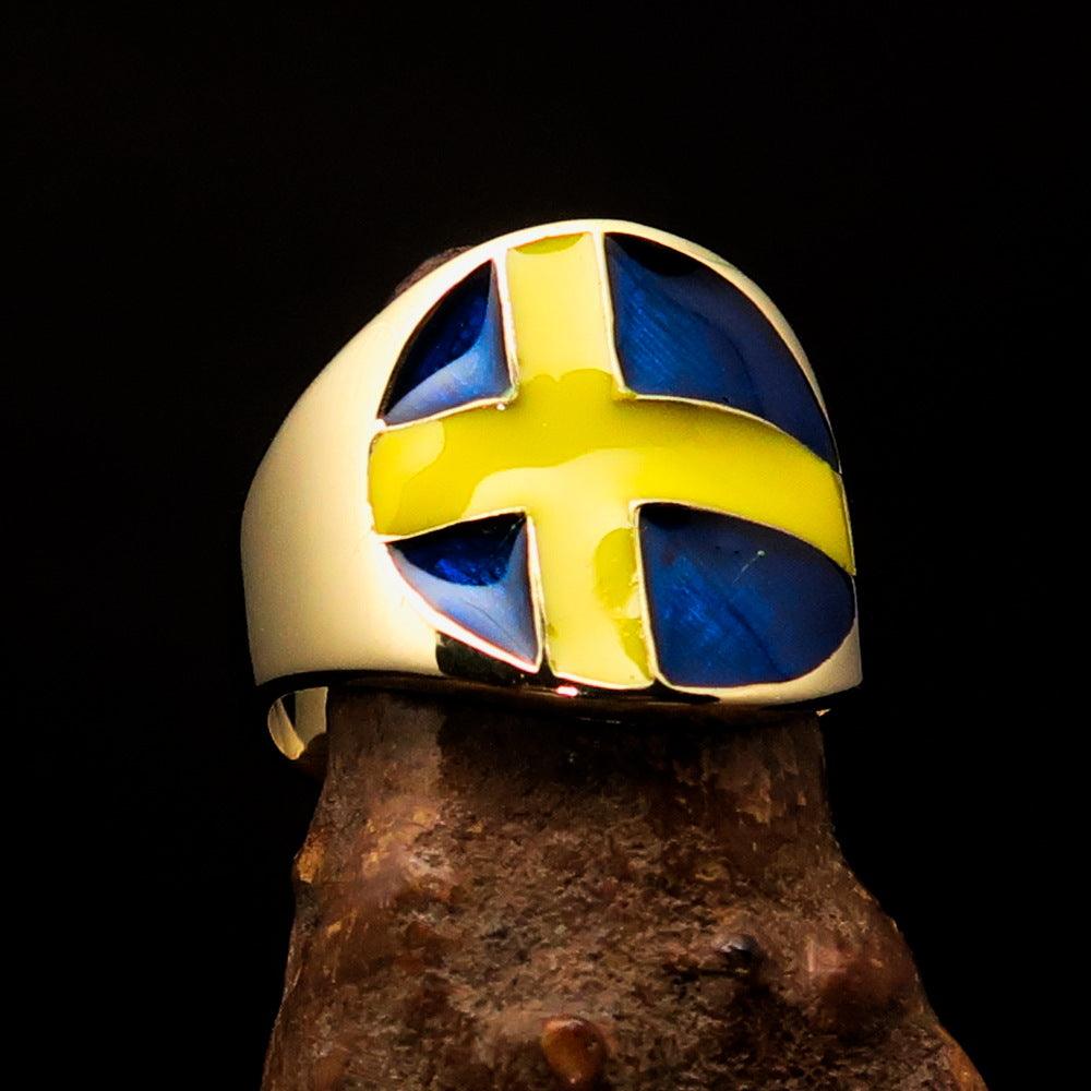 Men's National Flag Ring Sweden made of solid brass with high polish and enamel detailing, showcasing the Swedish flag.