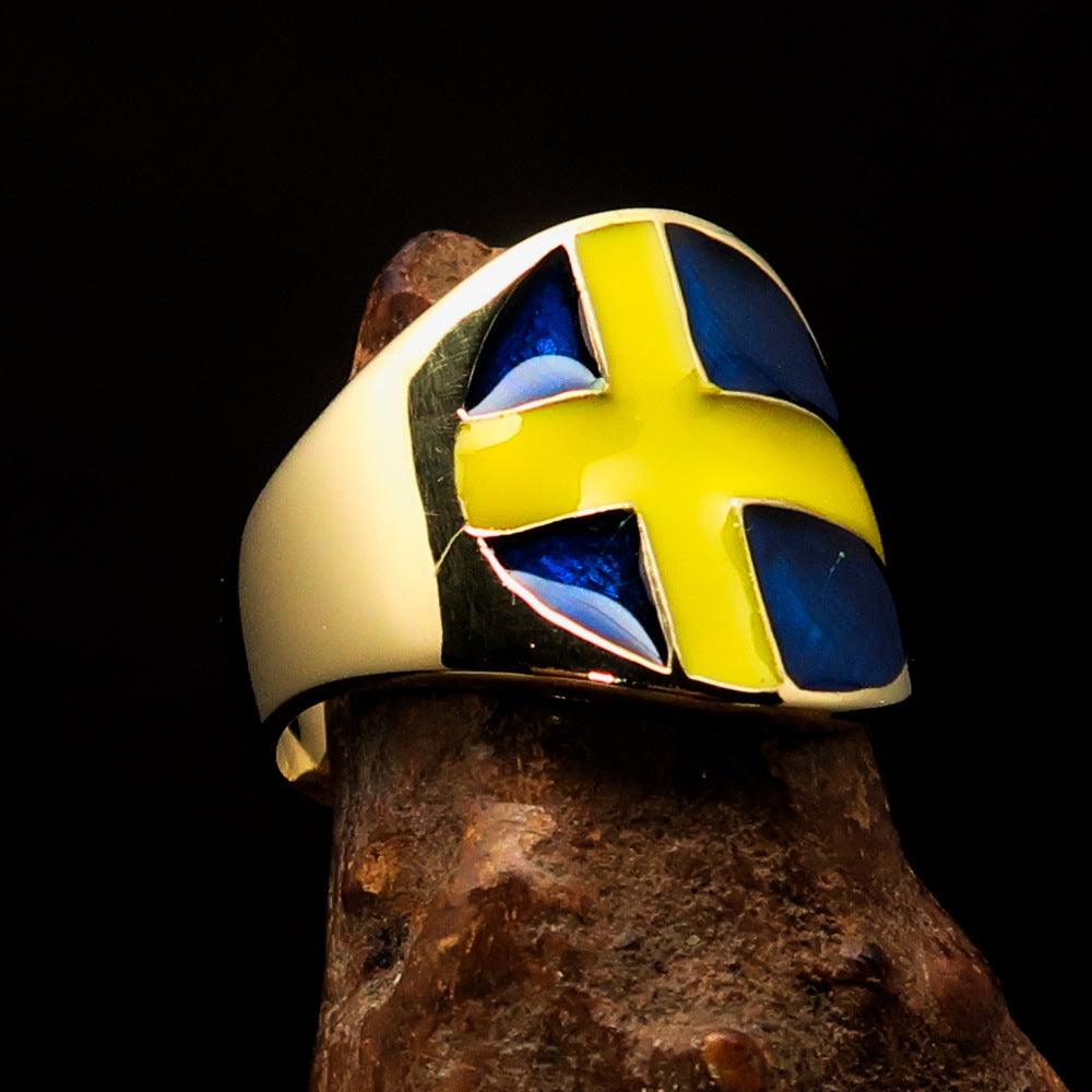 Men's National Flag Ring Sweden made of solid brass with high polish and enamel detailing, showcasing the Swedish flag.