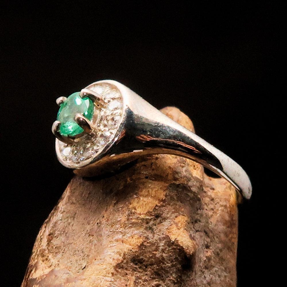 Sterling Silver Solitaire Ring featuring a round Green Emerald and twelve white Cubic Zirconias, hallmarked 925.