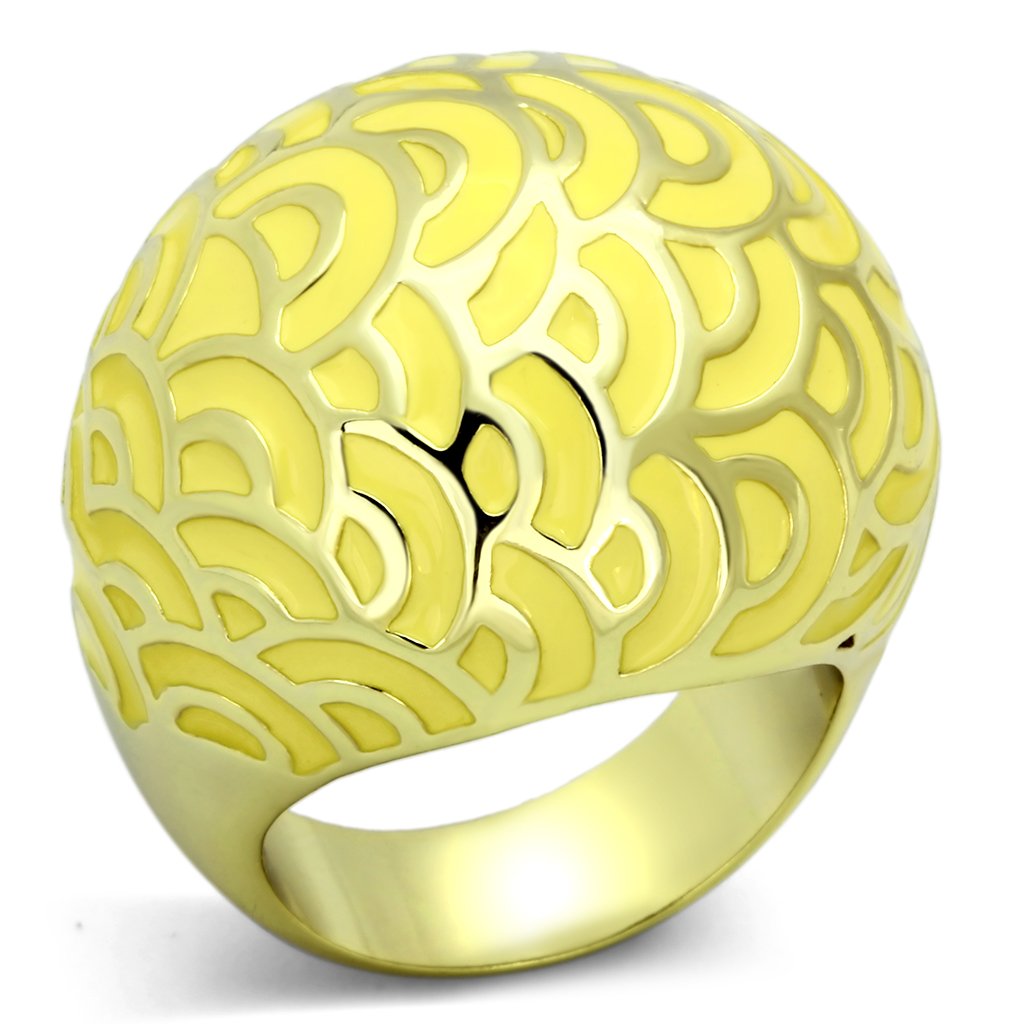 TK873 IP Gold Stainless Steel Ring featuring a topaz epoxy stone, showcasing a luxurious design and durable materials.