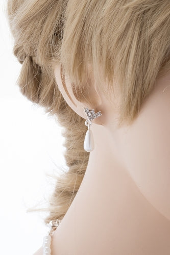 Bridal Wedding Jewelry Set featuring crystal rhinestones and teardrop pearls, elegantly displayed with a silver finish.