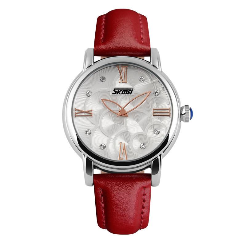 Elegant leather waterproof quartz watch for ladies with a stylish design and durable materials.