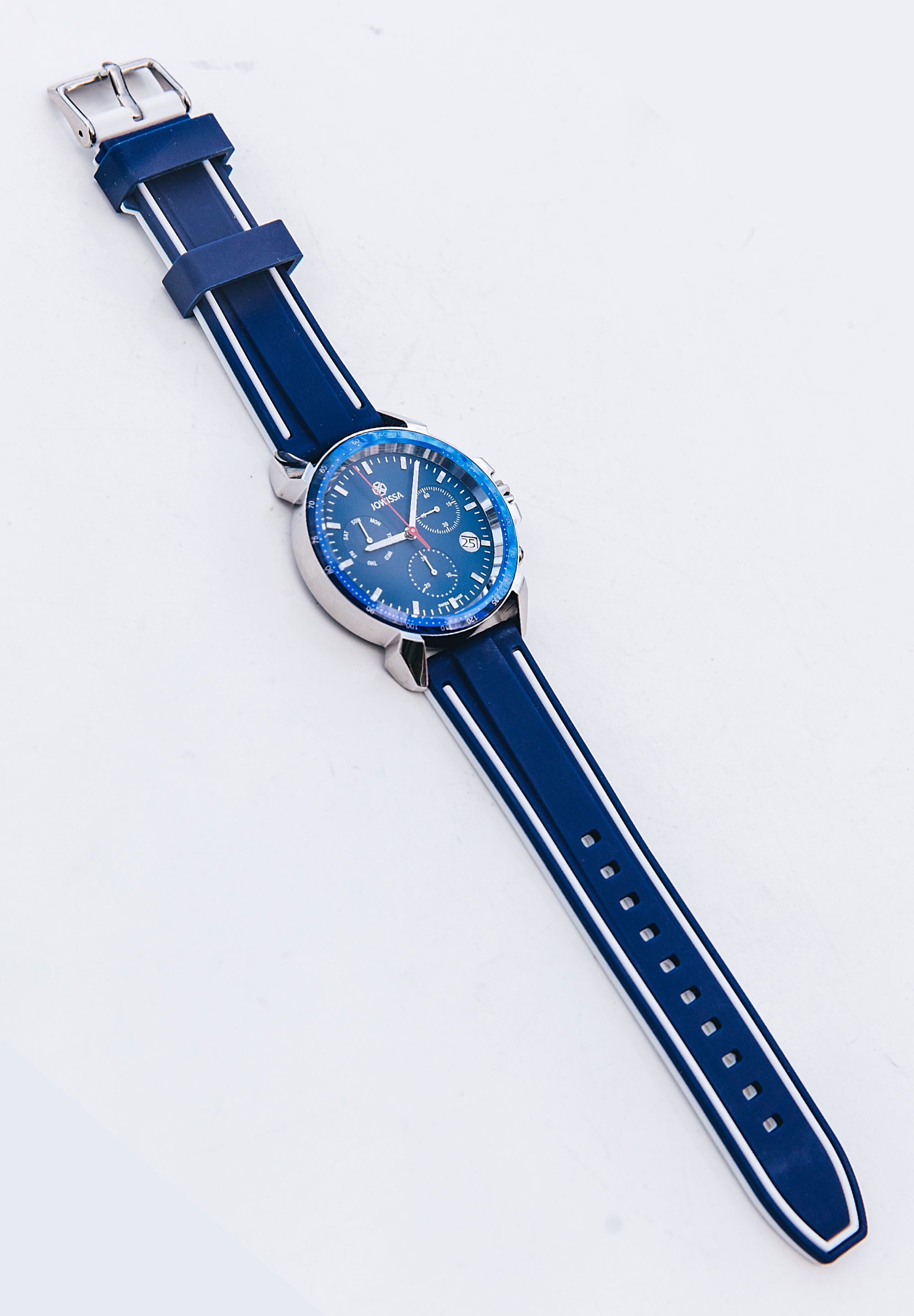 LeWy 9 Swiss Men's Watch J7.108.L featuring a stainless steel case, midnight blue dial, and silicone strap.