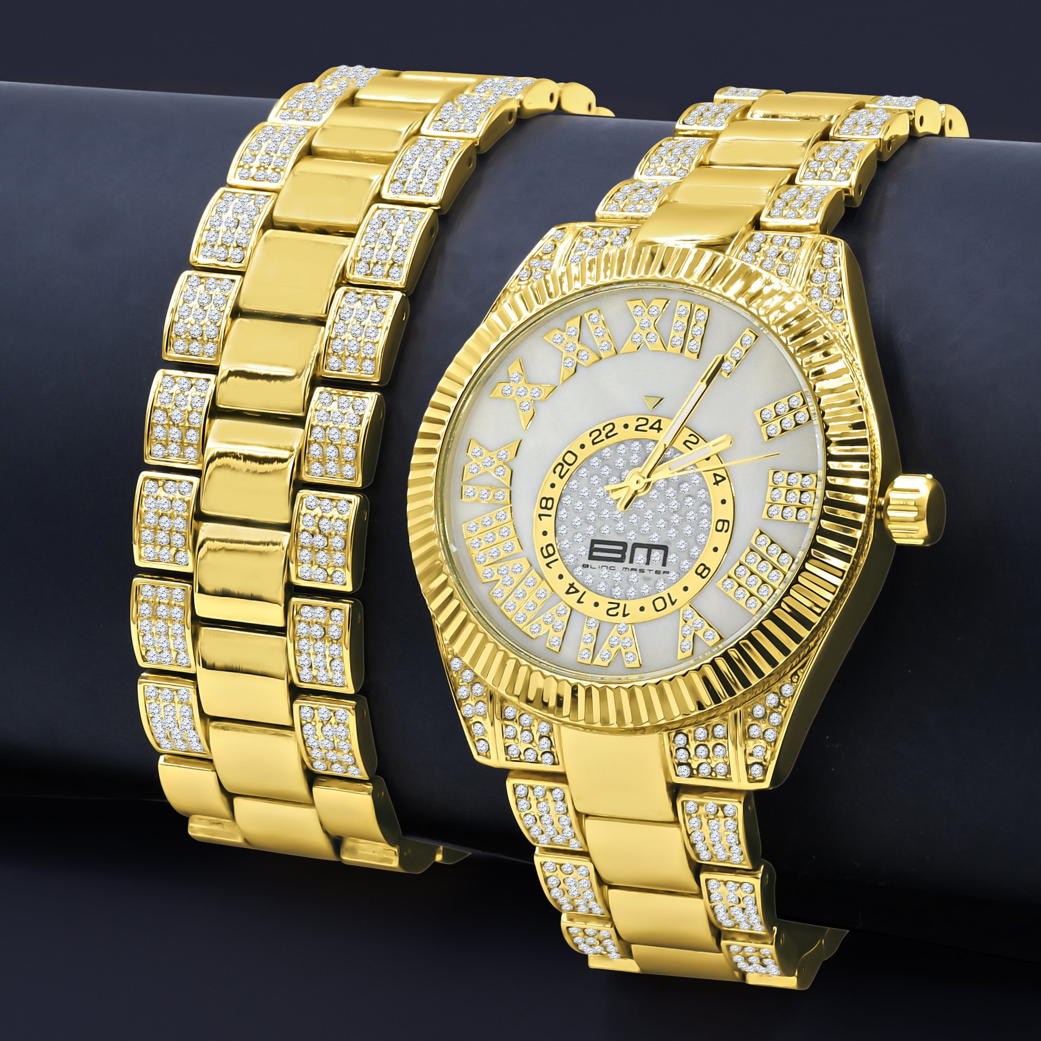 PROTUBERANT Watch Set featuring a dazzling crystal design and matching bracelet, showcasing elegance and sophistication.