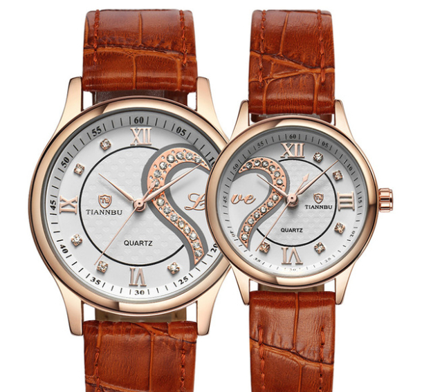 A stylish two-piece set of high-quality fashion quartz watches for couples, featuring a men's watch with a 4cm alloy case and a women's watch with a 3cm alloy case.