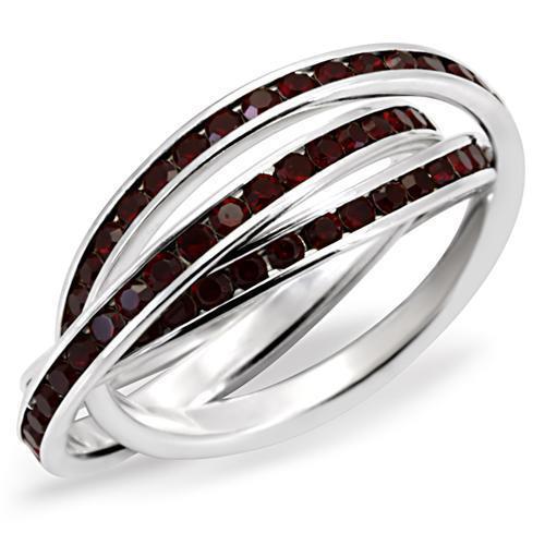 High-polished 925 sterling silver ring featuring a garnet crystal, showcasing elegance and quality craftsmanship.