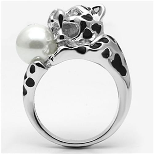 Rhodium brass ring featuring a synthetic white pearl, elegantly designed for style and comfort.