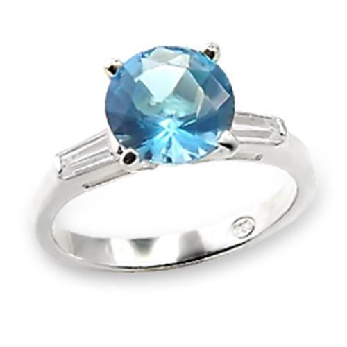 High-polished 925 sterling silver ring featuring a sea blue synthetic spinel gemstone, elegantly designed for a sophisticated look.