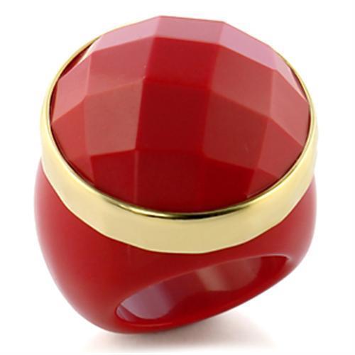 9W192 Gold Brass Ring featuring a vibrant synthetic ruby stone, elegantly designed for style and comfort.