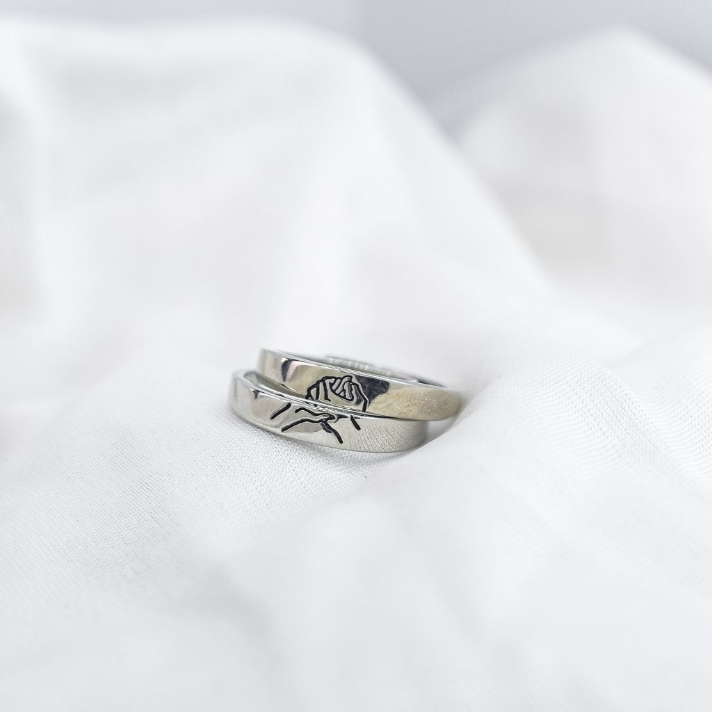 Adjustable Hand Holding Matching Couple Band Promise Ring Set in elegant silver, symbolizing love and unity for couples.