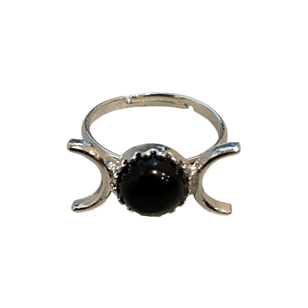 Adjustable ring featuring a 0.5cm gemstone, showcasing its unique design and craftsmanship.