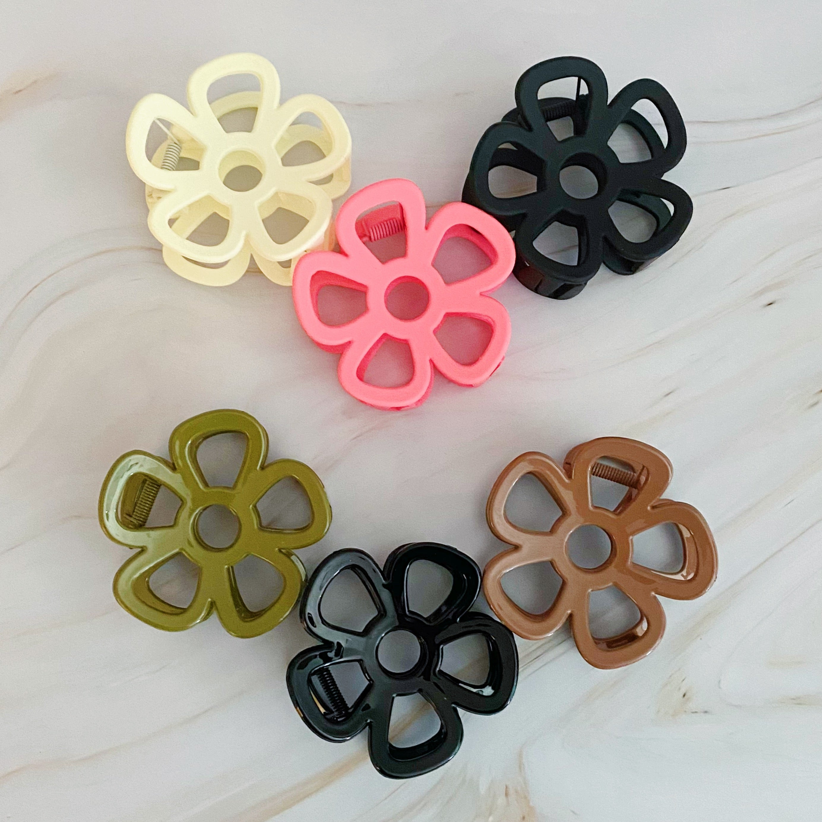 Anemone Flower Hair Claw Set of 3 in matte and glossy finishes, showcasing elegant flower designs.