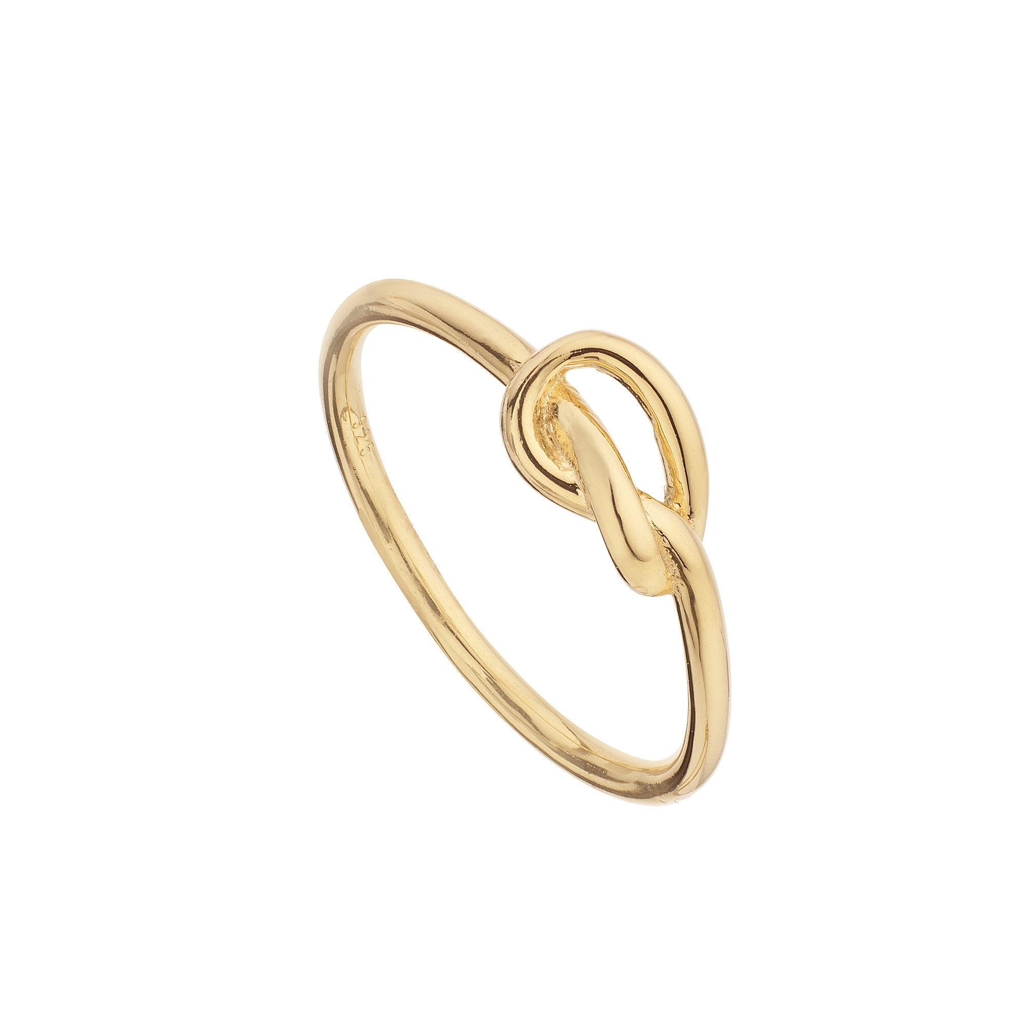 Anillo Bretzel Bañado en Oro, diseño original en forma de bretzel, chapado en oro amarillo sobre base de plata, elegante y divertido.