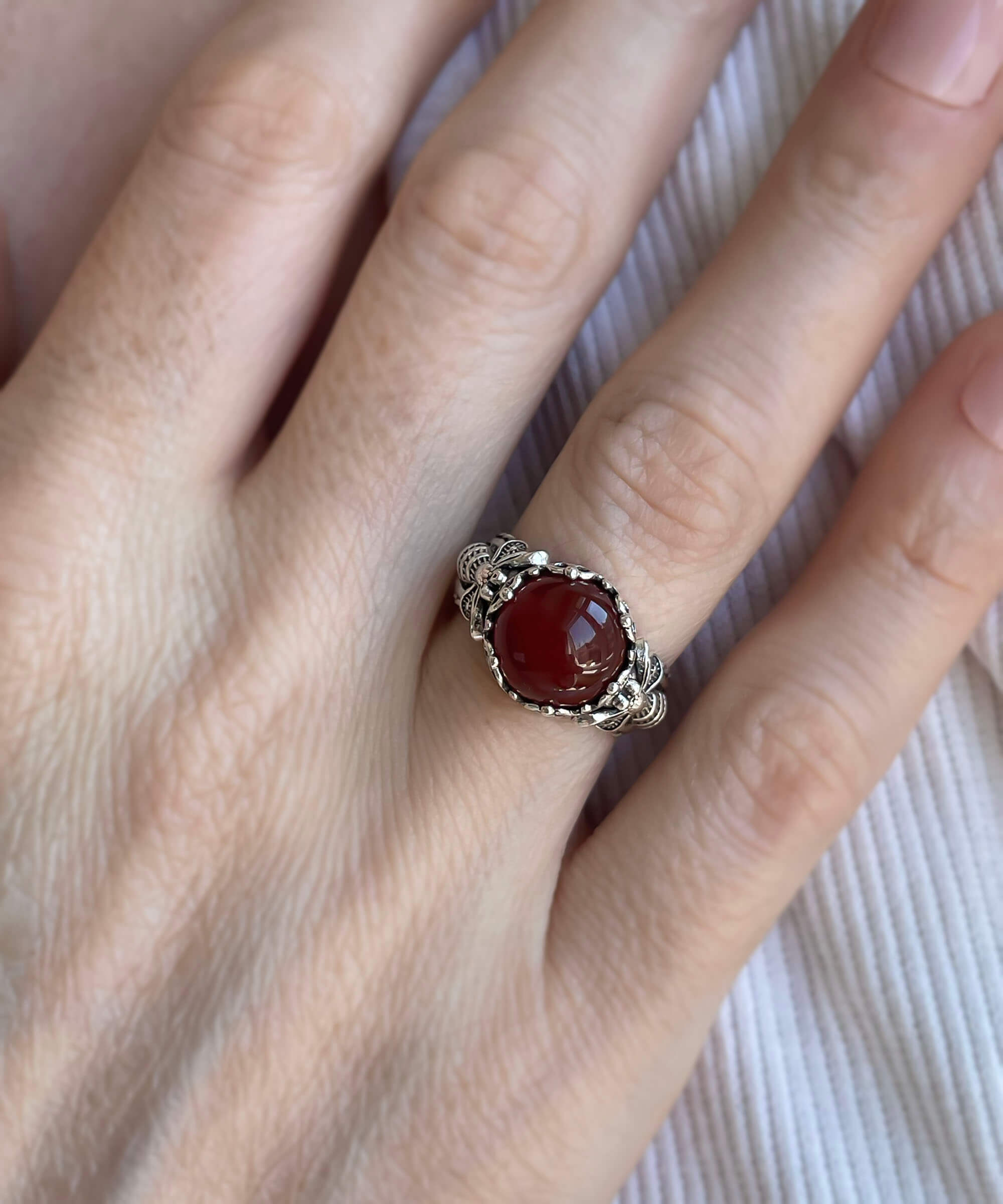 Bee Detailed Carnelian Gemstone Filigree Art Women Silver Cocktail Ring featuring intricate filigree design and a round cut carnelian gemstone.