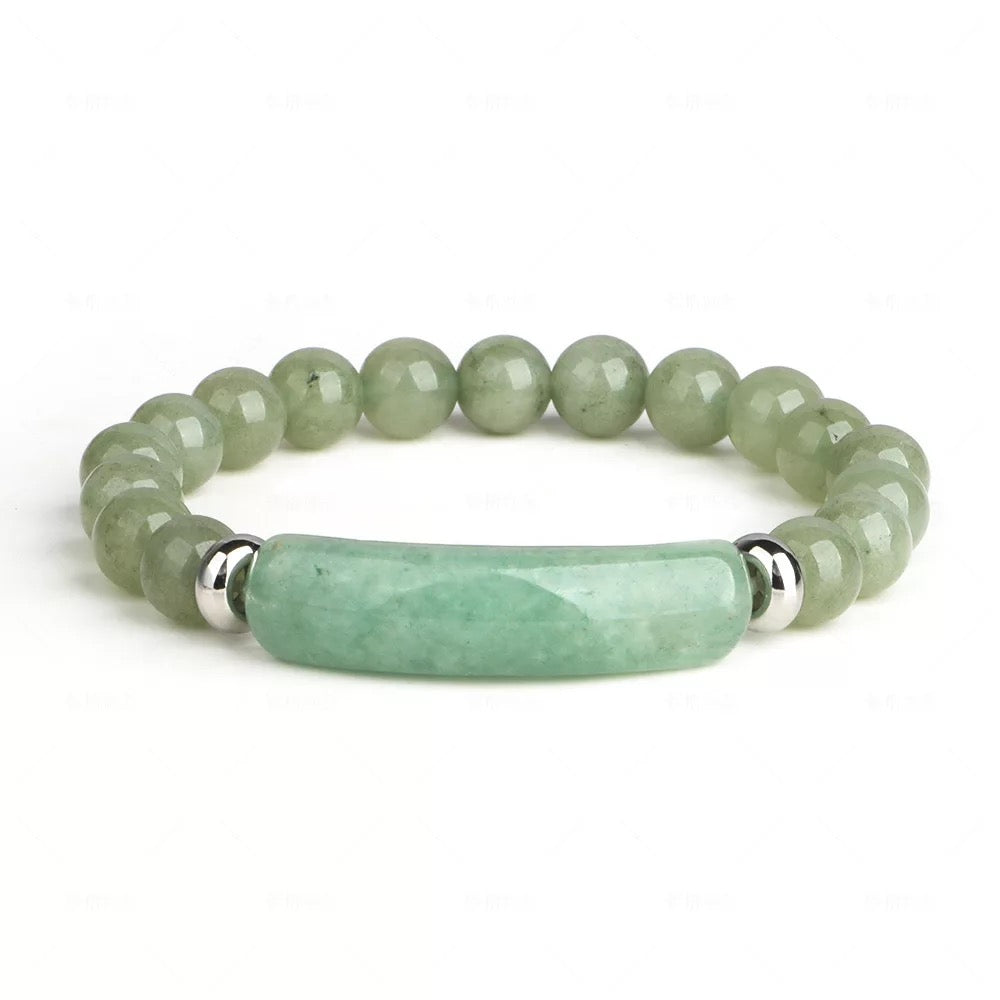 A stylish unisex beaded bracelet featuring a natural gemstone bar, perfect for wrist sizes 17-19cm.