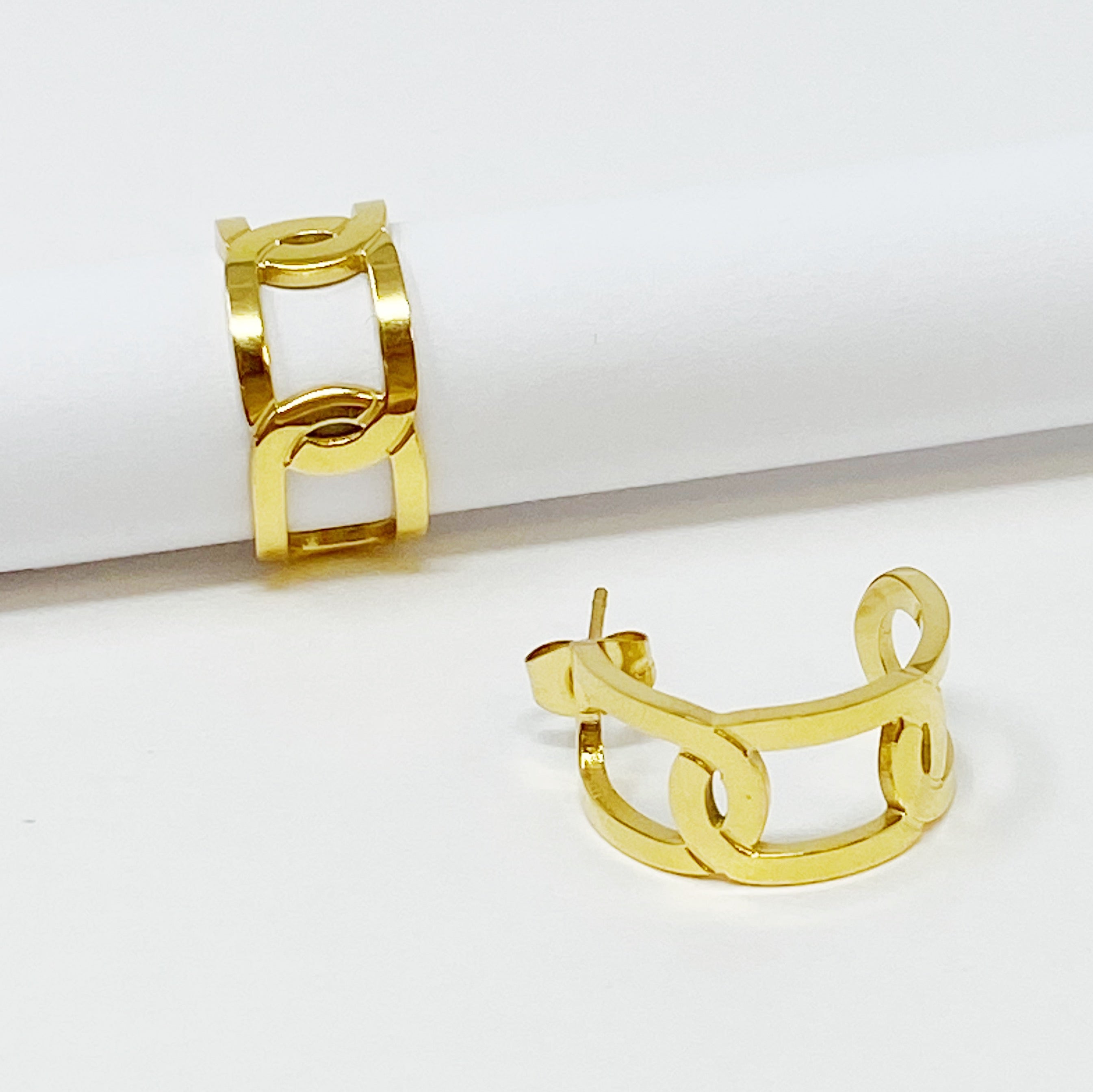 Beautifully Linked Hoop Earrings featuring a polished linked chain design in gold plated stainless steel.