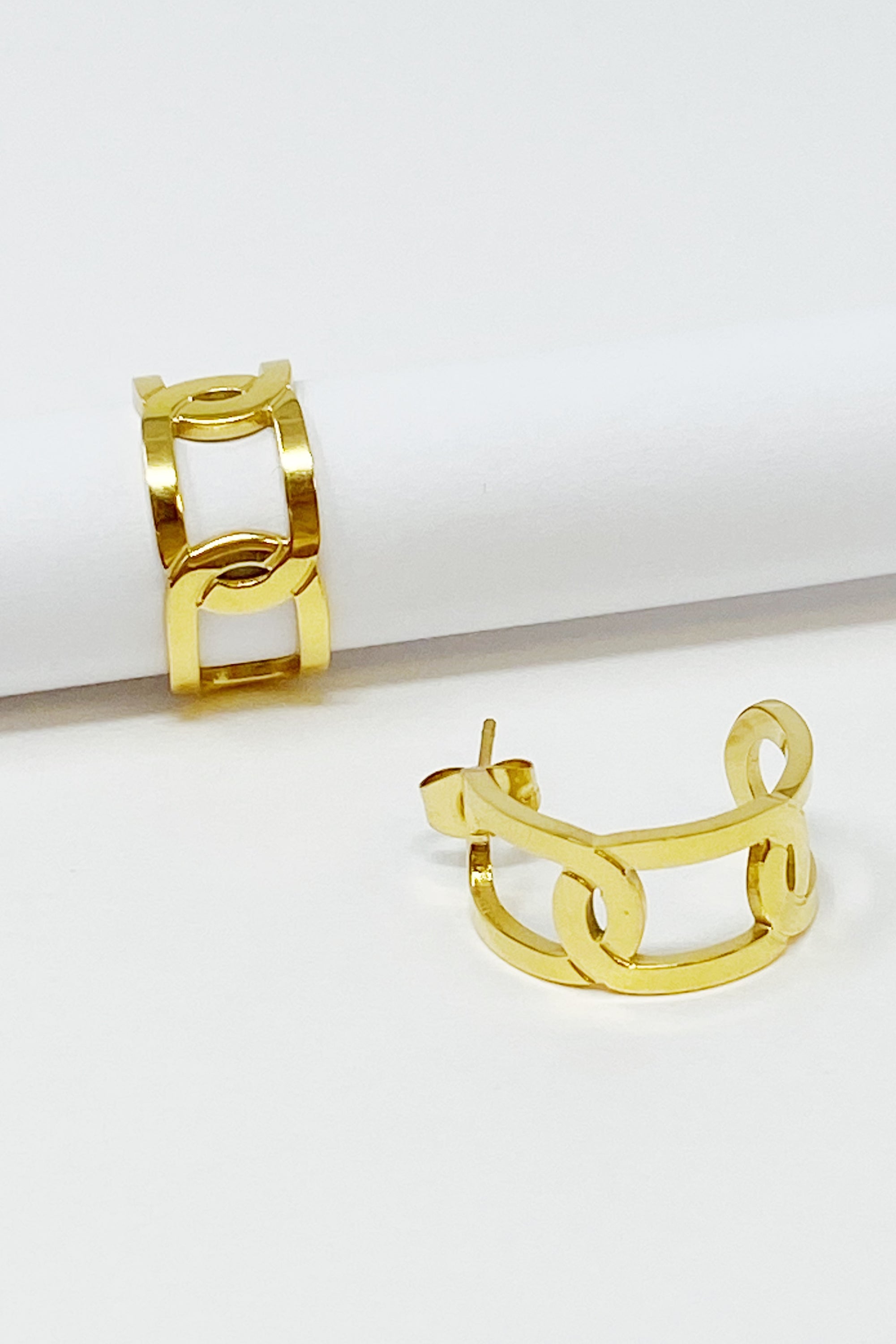 Beautifully Linked Hoop Earrings featuring a polished linked chain design in gold plated stainless steel.