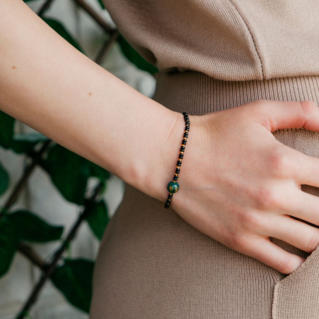 Black Bead Buddhist Tibetan Prayer Monk OM Mantra Nazaria Bracelet with intricate prayer beads and a minimalist design.