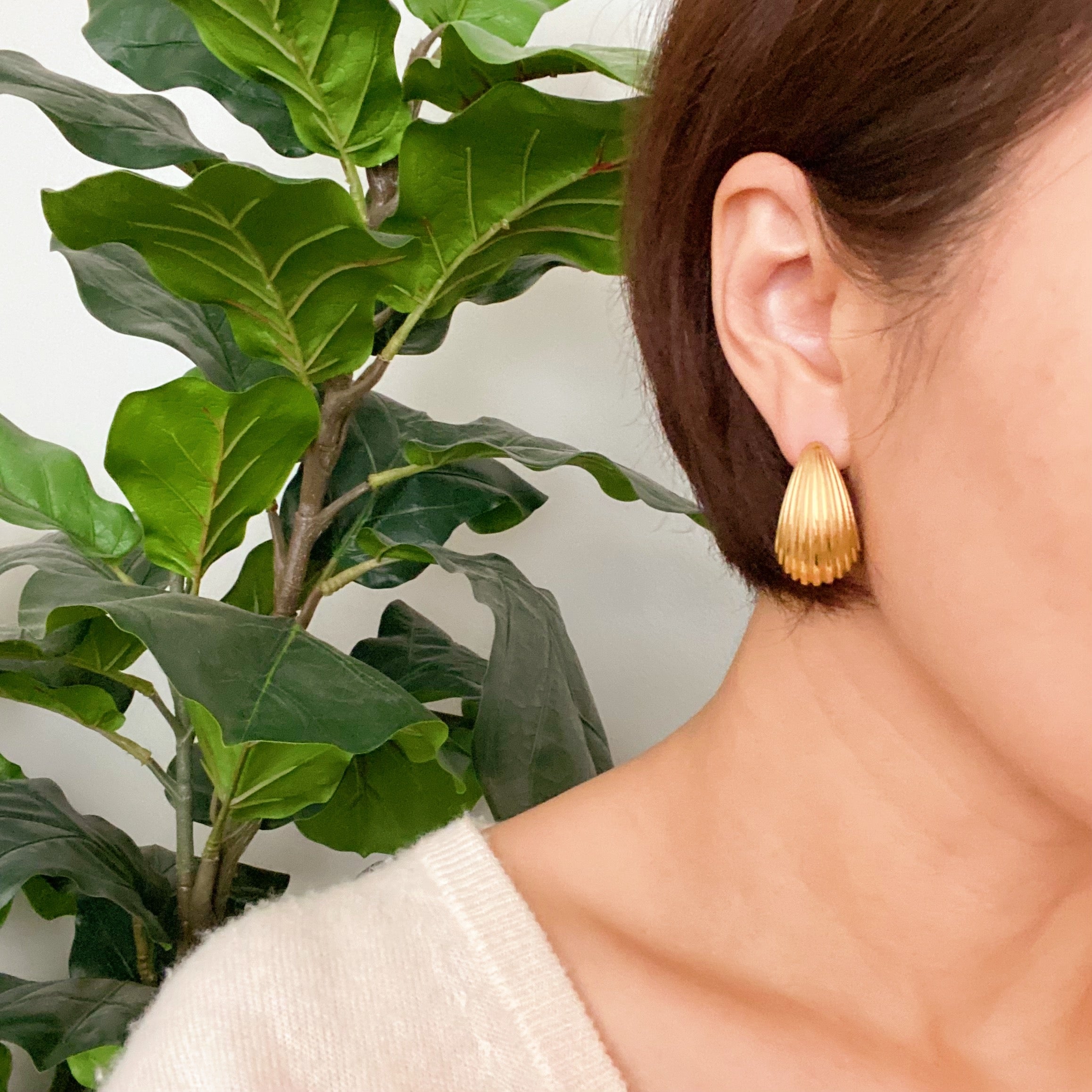 Elegant Cabled Teardrop Solid Stud Earrings in 18k gold plated stainless steel with a chic cabled texture.