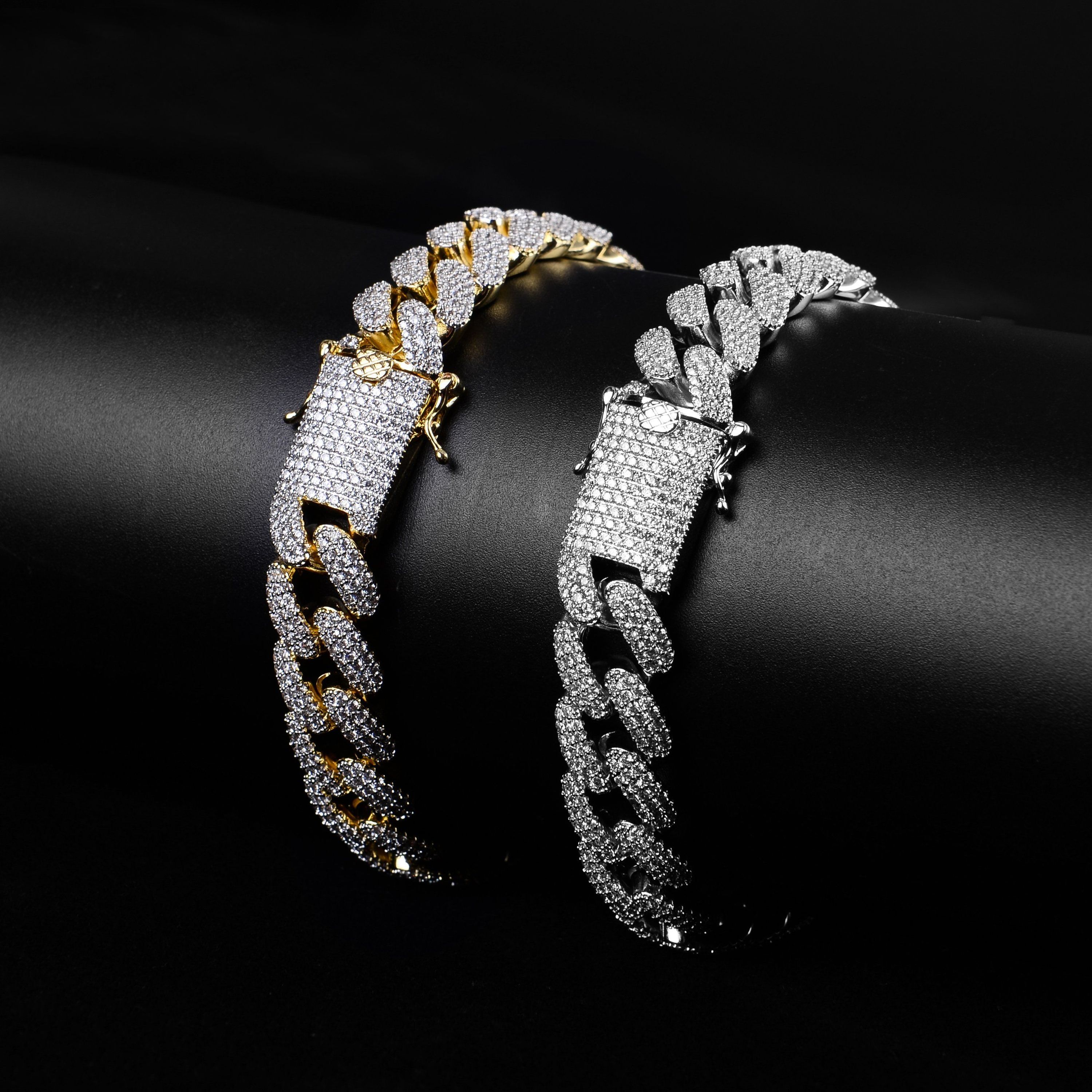 CAMEO 8MM Cuban Bracelet made of 925 sterling silver with AAA cubic zirconia accents, showcasing a bold and elegant design.