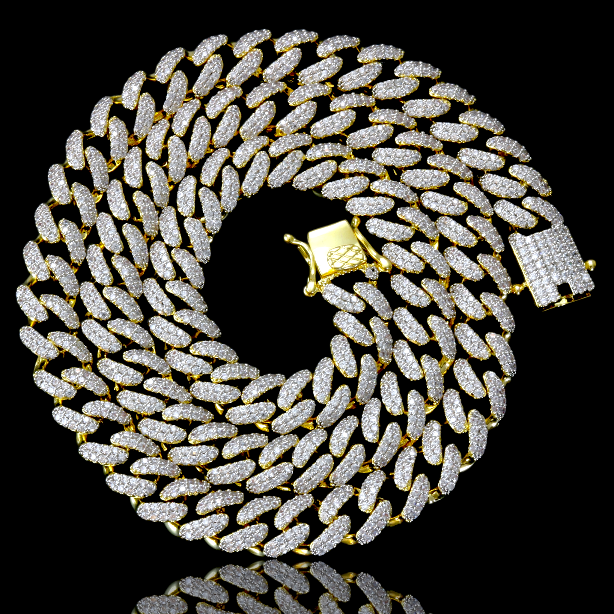 CAMEO 8MM Cuban Chain featuring luxurious Cubic Zirconia stones on brass copper metal, showcasing its elegant design.