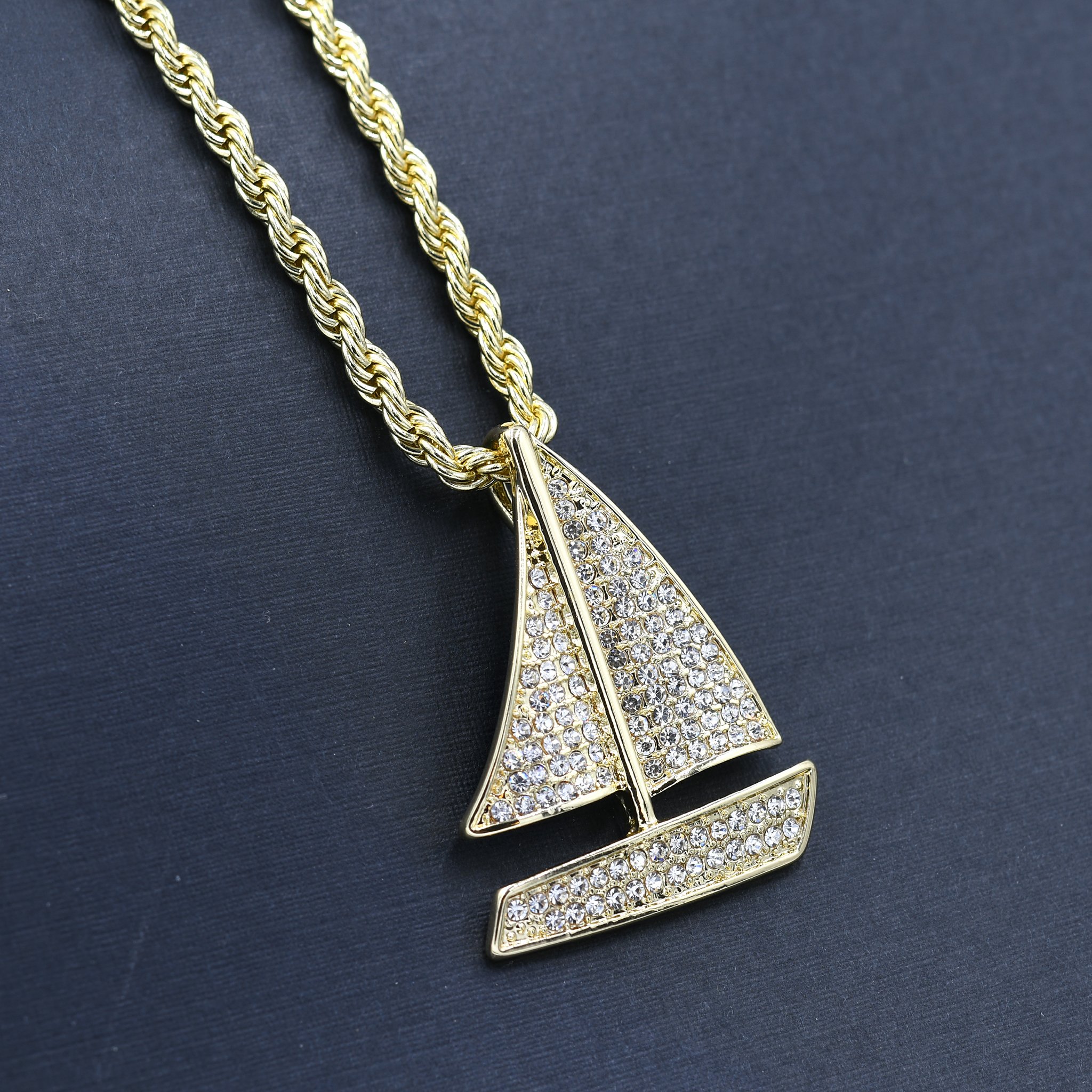 CHAIN AND CHARM NECKLACE featuring a 24'' alloy hip hop chain and a stylish ship pendant, perfect for any occasion.