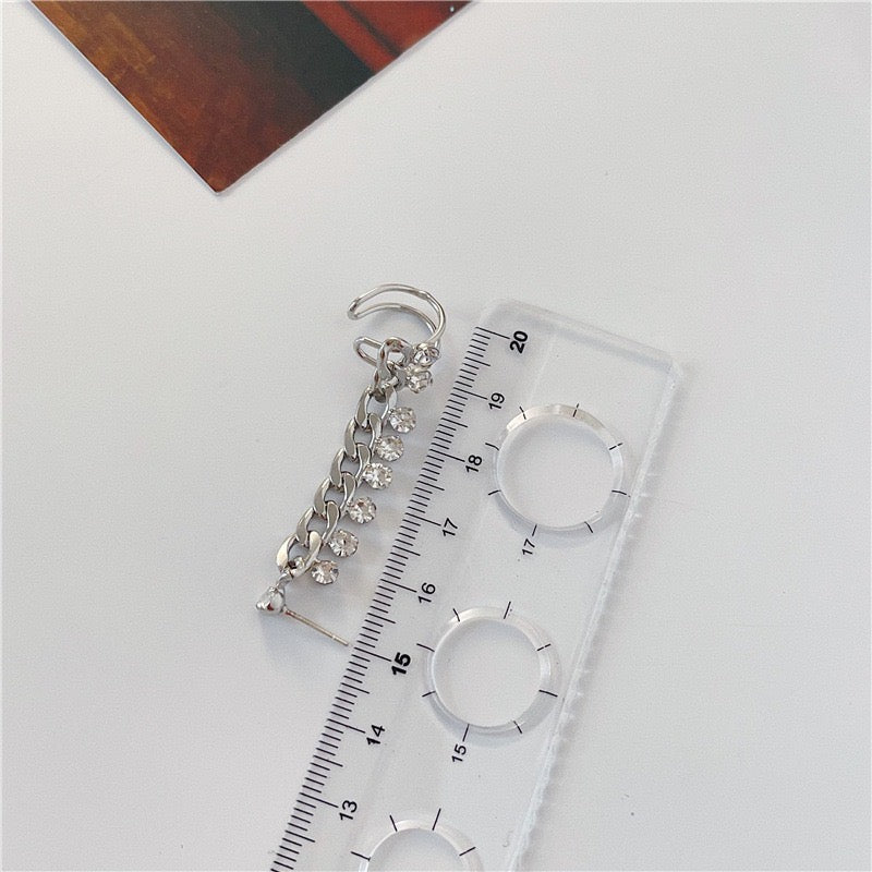 A stylish chain ear stud and clip featuring multi-rhinestones, made from durable alloy, measuring 5cm in length.