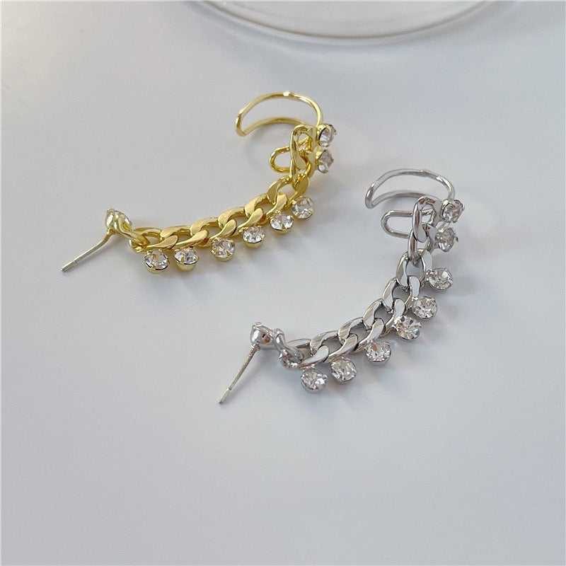 A stylish chain ear stud and clip featuring multi-rhinestones, made from durable alloy, measuring 5cm in length.