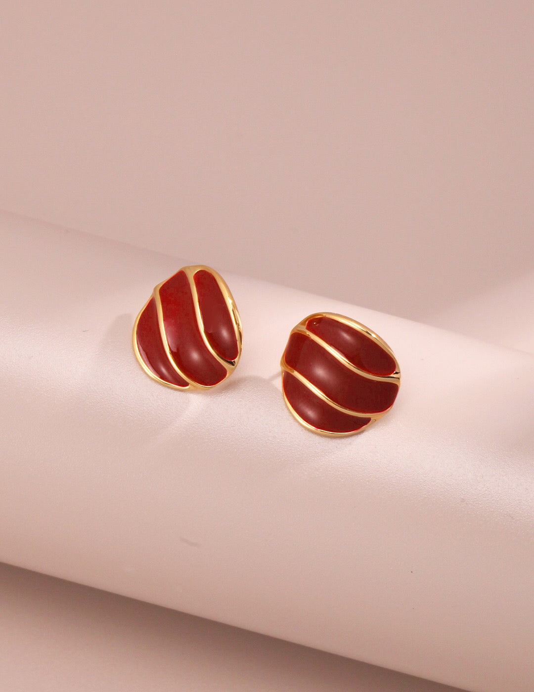 Chinese Red Drip Glaze Stud Earrings featuring gold vermeil, handcrafted with a vibrant red glaze, measuring 20mm in height.