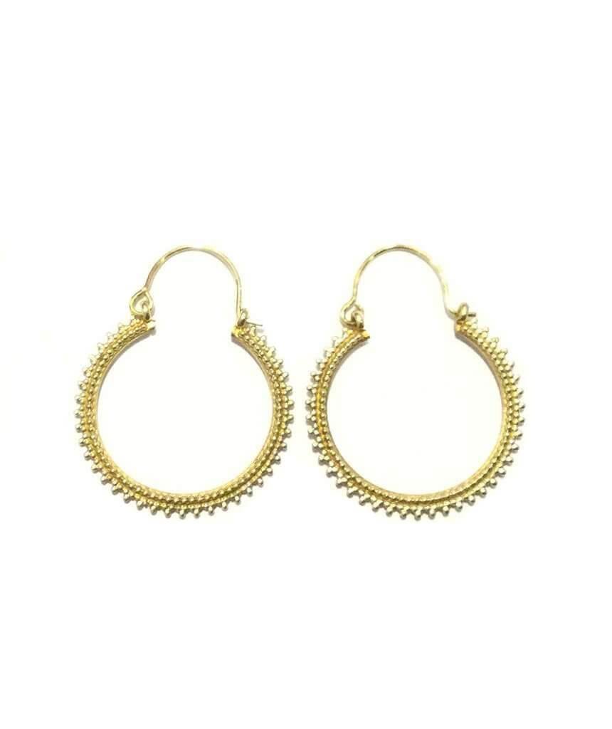 Classic hoop earrings made of brass and silver, designed for sensitive skin, featuring a 4cm diameter and elegant handmade craftsmanship.