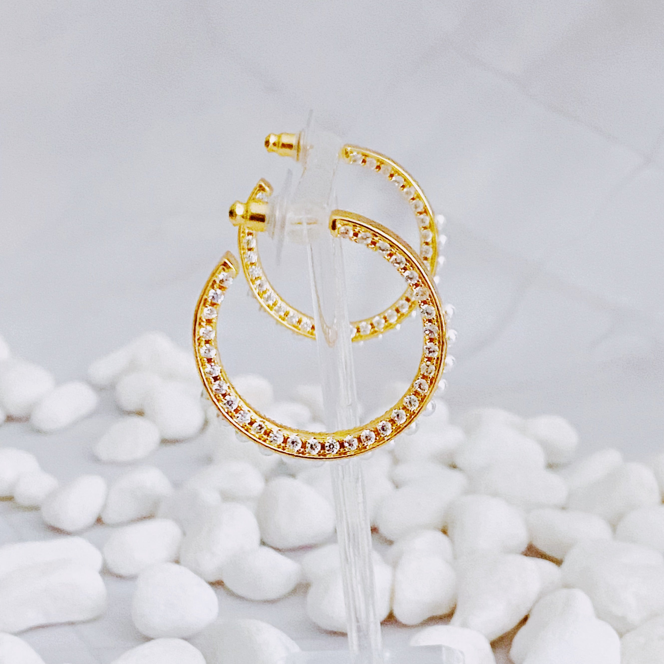 Classy Lady Pearl Hoop Earrings featuring 18K gold plating, cubic zirconia, and pearl beads, elegantly designed for everyday and special occasions.