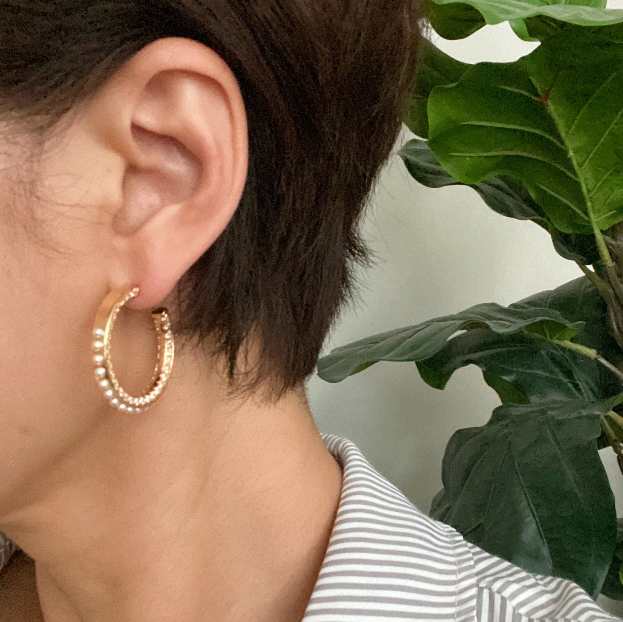 Classy Lady Pearl Hoop Earrings featuring 18K gold plating, cubic zirconia, and pearl beads, elegantly designed for everyday and special occasions.