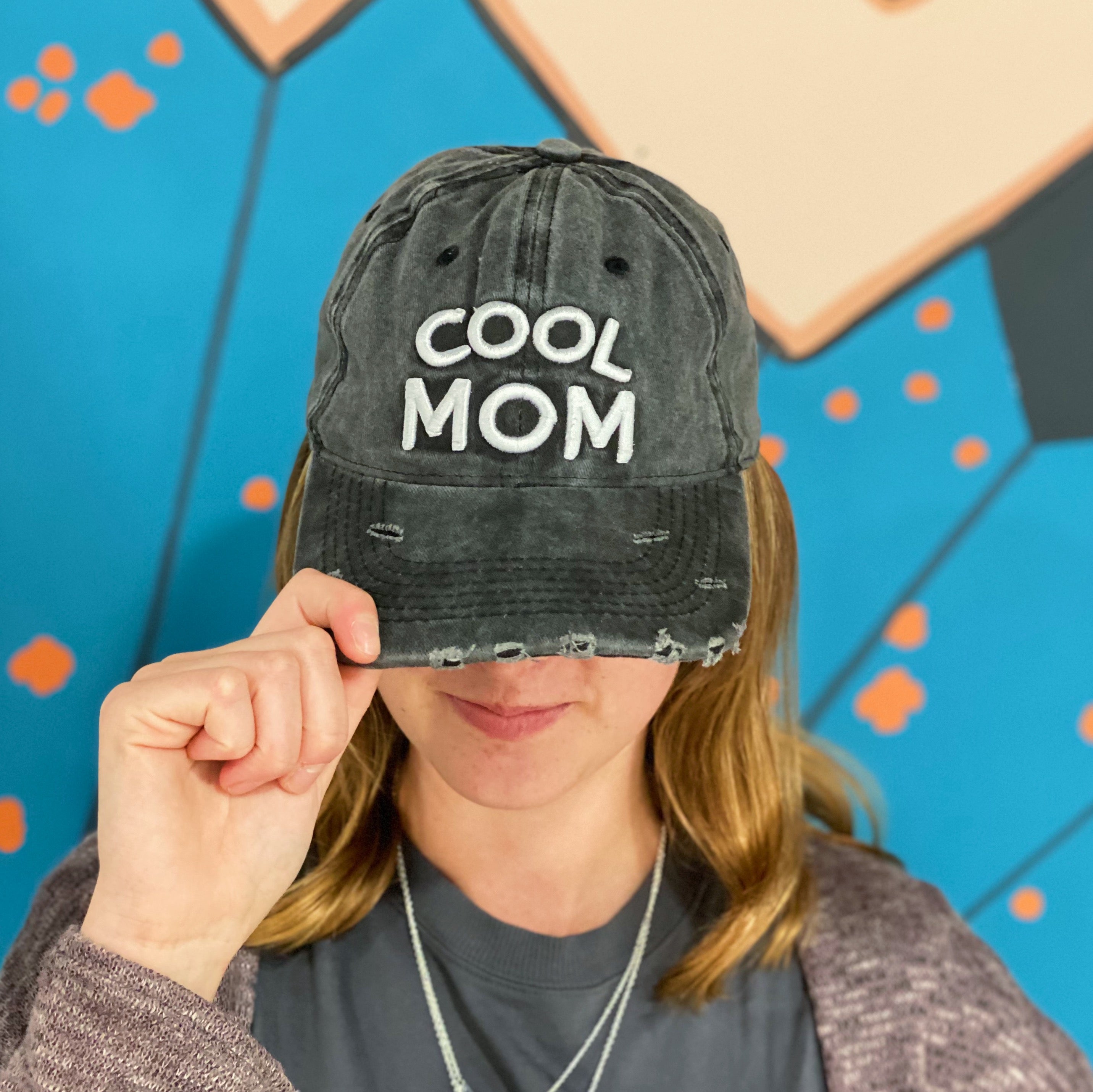 Cool Mom Ball Cap in dark gray with white embroidery, featuring a curved bill and adjustable strap, perfect for stylish moms.