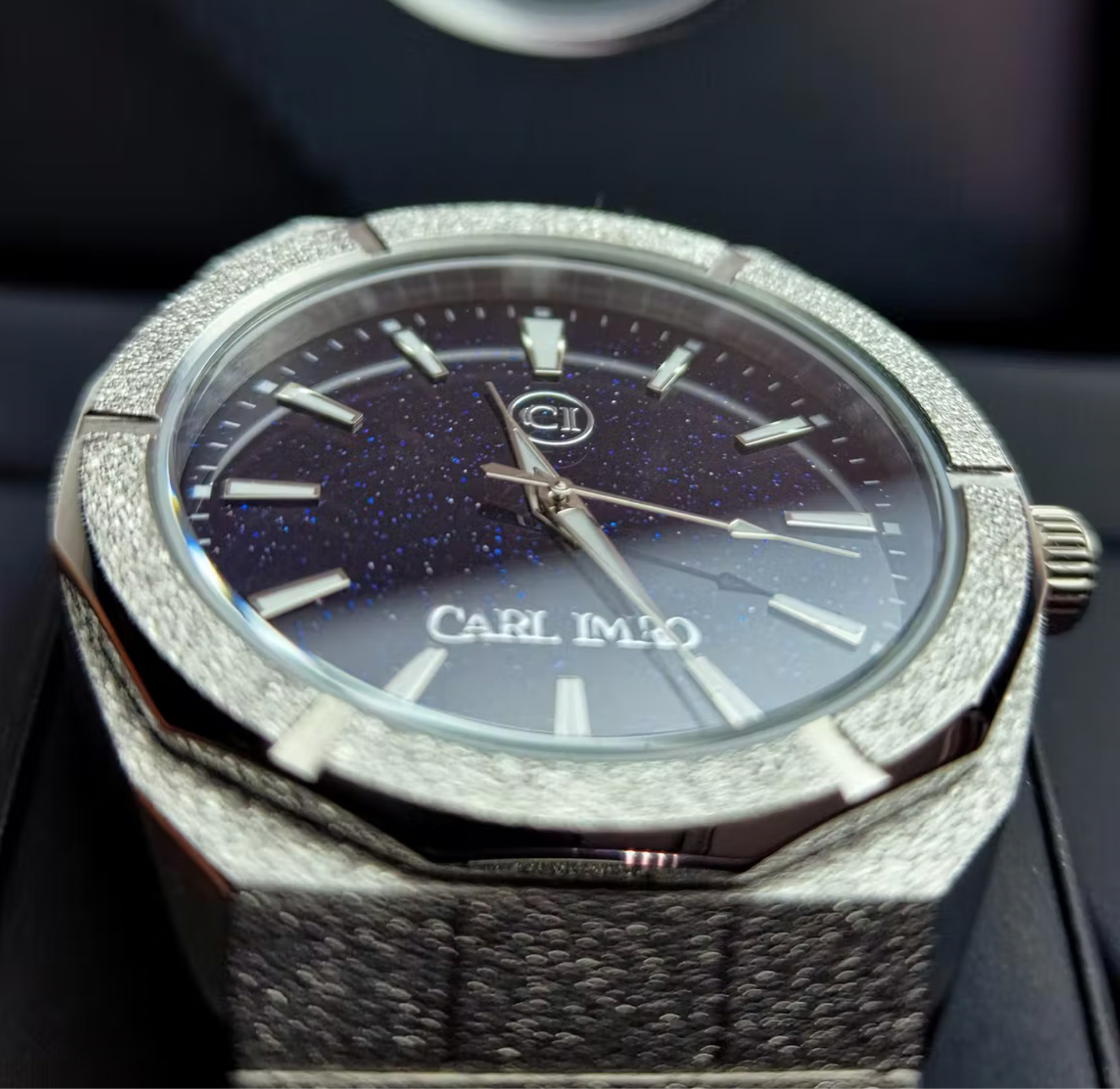 CRLi Canton IMRprimo watch featuring a stainless steel case, mineral glass dial, and a stylish folding clasp.