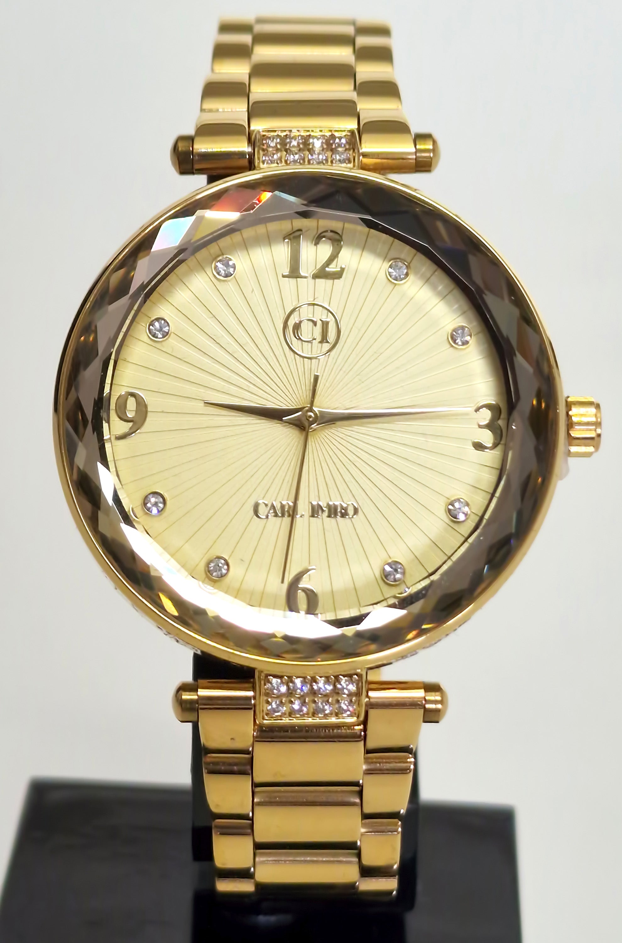 CRLi Perra OR Women's Watch featuring a sapphire dial, stainless steel band, and elegant design.