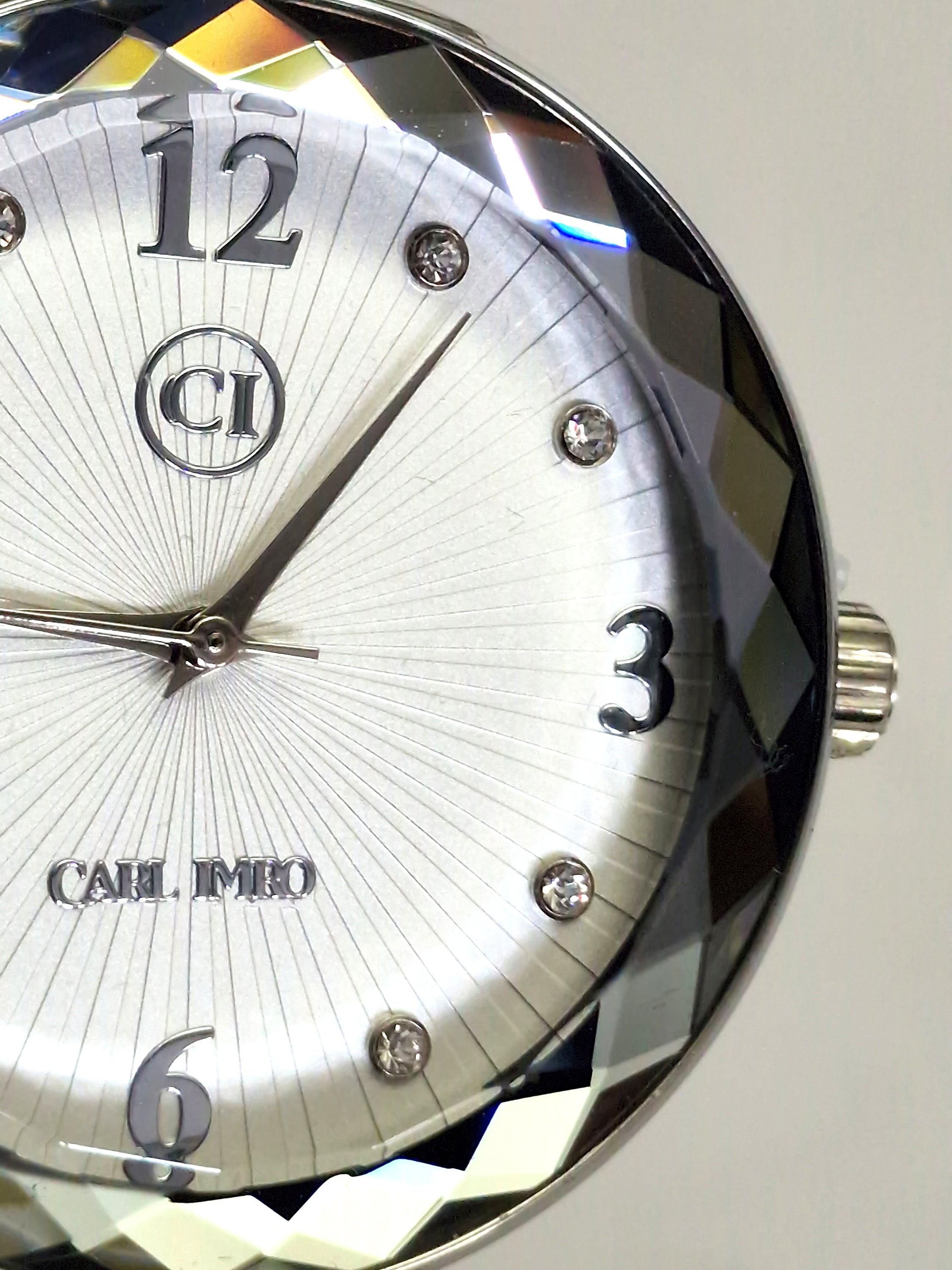 CRLi Perra PL Women's Watch featuring a sapphire dial, stainless steel band, and elegant design.