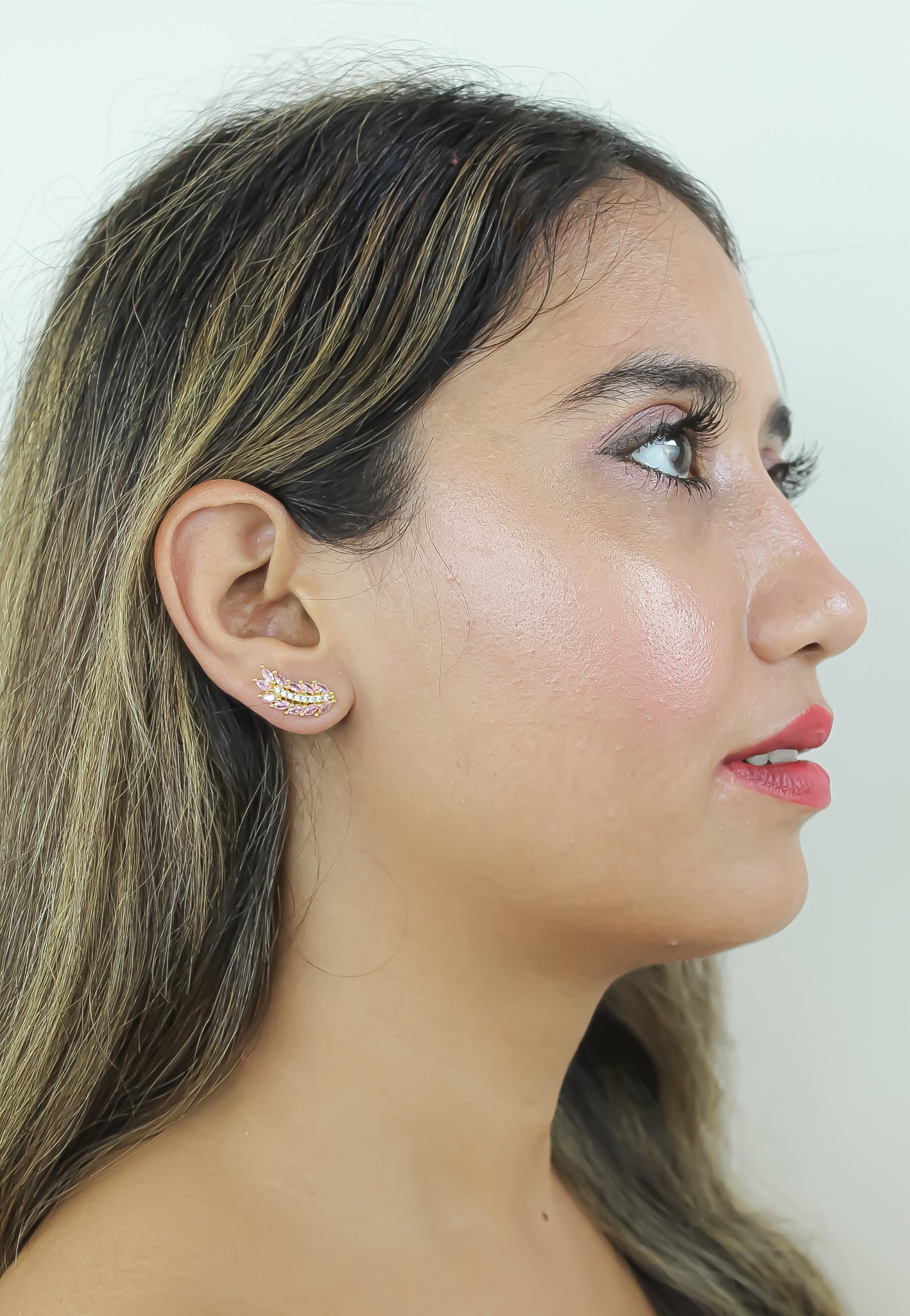 Elegant Cruise Wings Earrings featuring 18K gold plating and 19 sparkling zirconia stones, designed for sensitive ears.