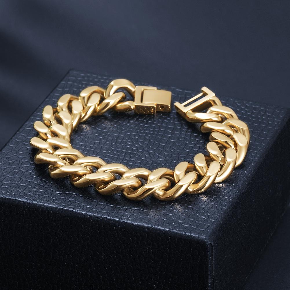 Cuban Link Chain Bracelet made of 316L surgical stainless steel with 14K gold PVD plating, showcasing its elegant design and durability.