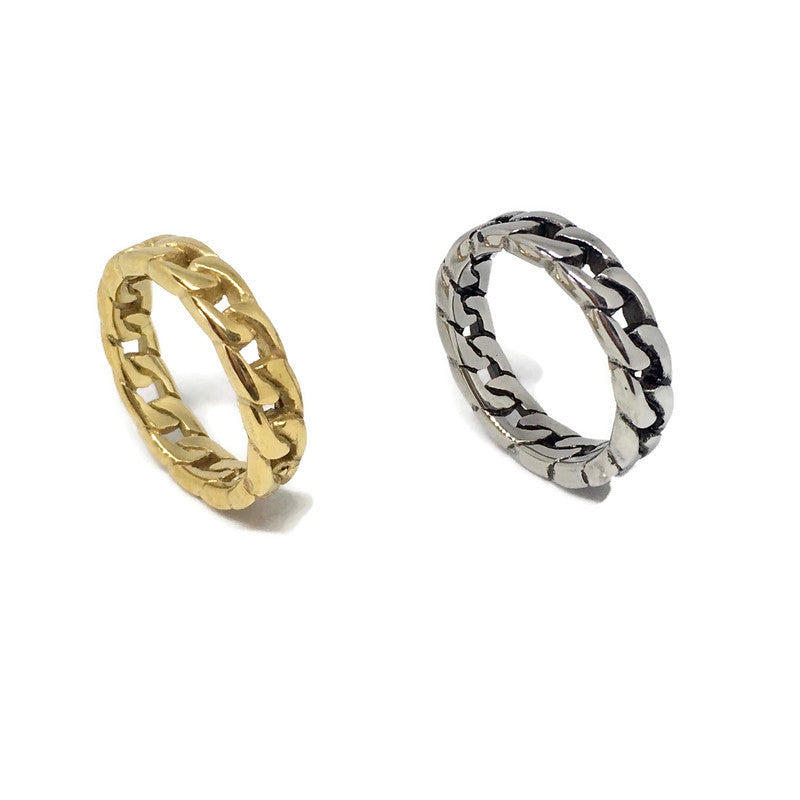 Curb Chain Steel Band Ring made of stainless steel, showcasing its sleek design and shiny finish.