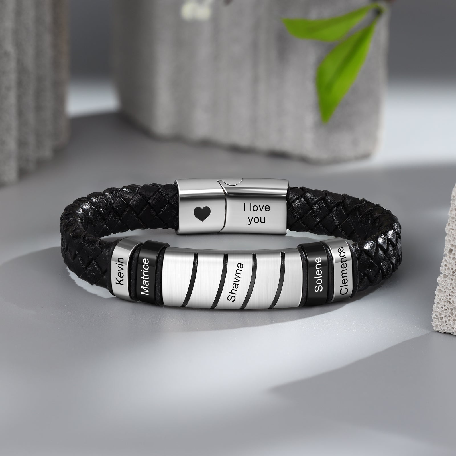 Custom Name Men Bracelet made of stainless steel, featuring a personalized engraved name, tarnish-resistant and hypoallergenic.